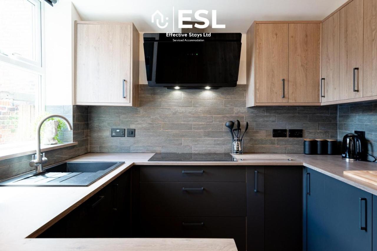 Central 5 Bedroom Townhouse Perfectly Located 2 Mins Walk From The Train Station Τσέστερ Εξωτερικό φωτογραφία