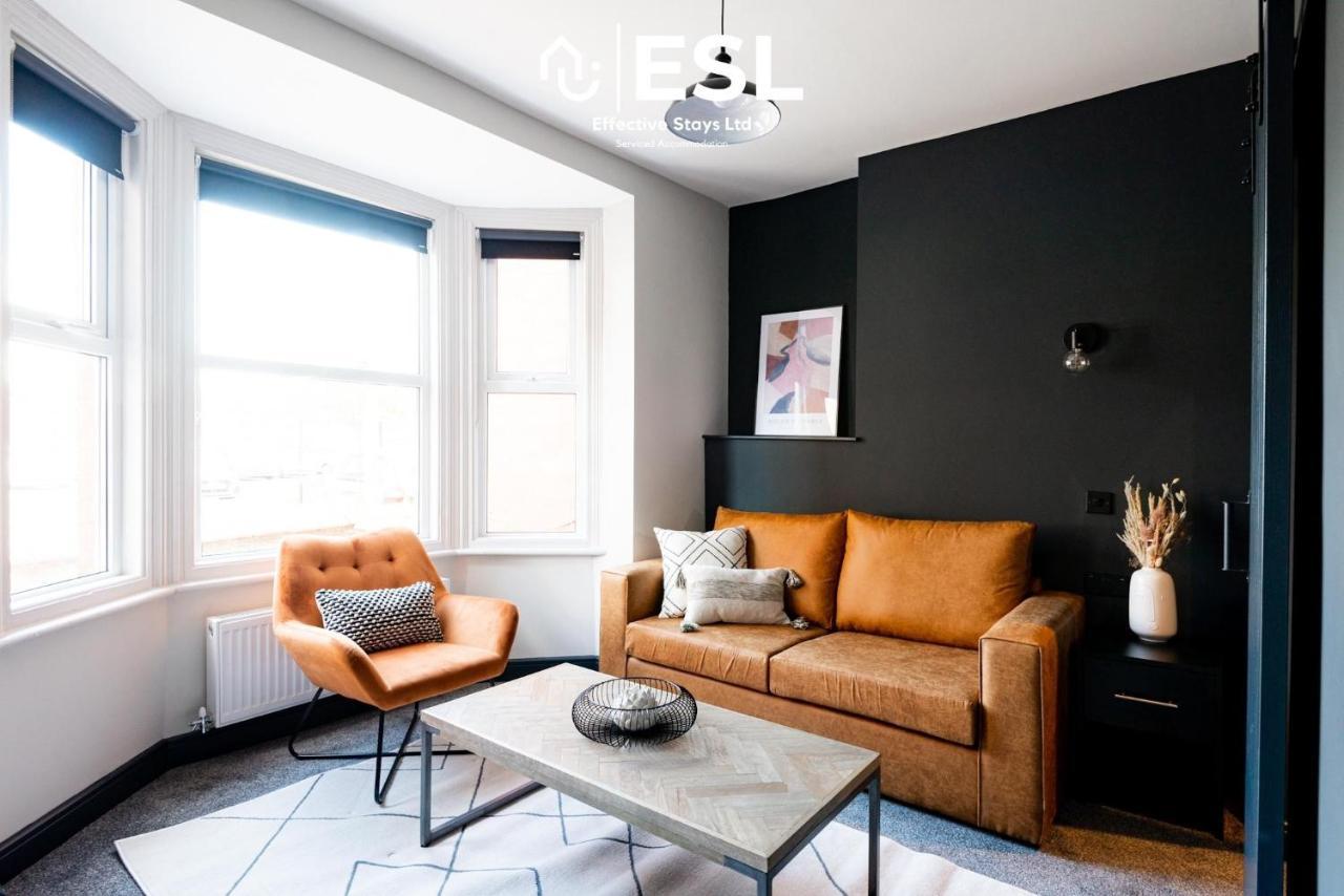 Central 5 Bedroom Townhouse Perfectly Located 2 Mins Walk From The Train Station Τσέστερ Εξωτερικό φωτογραφία