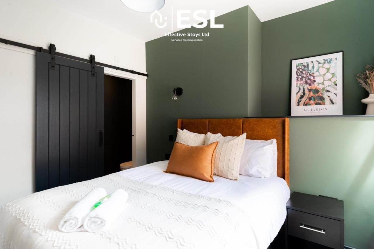 Central 5 Bedroom Townhouse Perfectly Located 2 Mins Walk From The Train Station Τσέστερ Εξωτερικό φωτογραφία